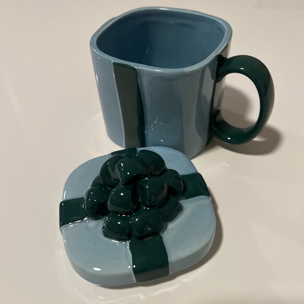 Cadeau Lidded Stoneware Mug from Anthropologie 2025 Holiday Collection NWOT